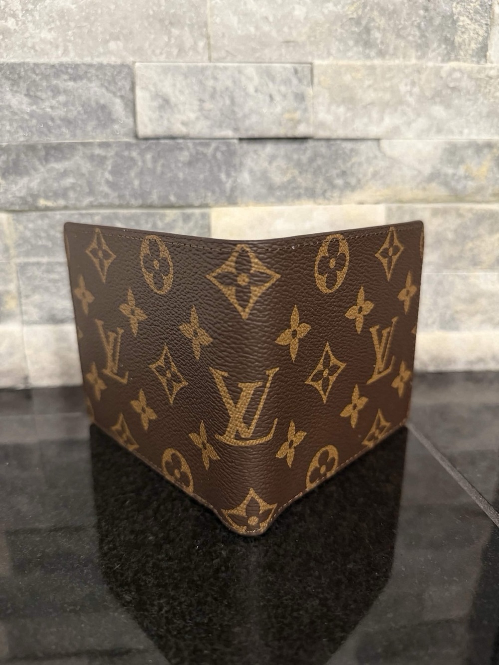 Louis Vuitton Multiple Wallet Monogram Canvas - Picture 2 of 4